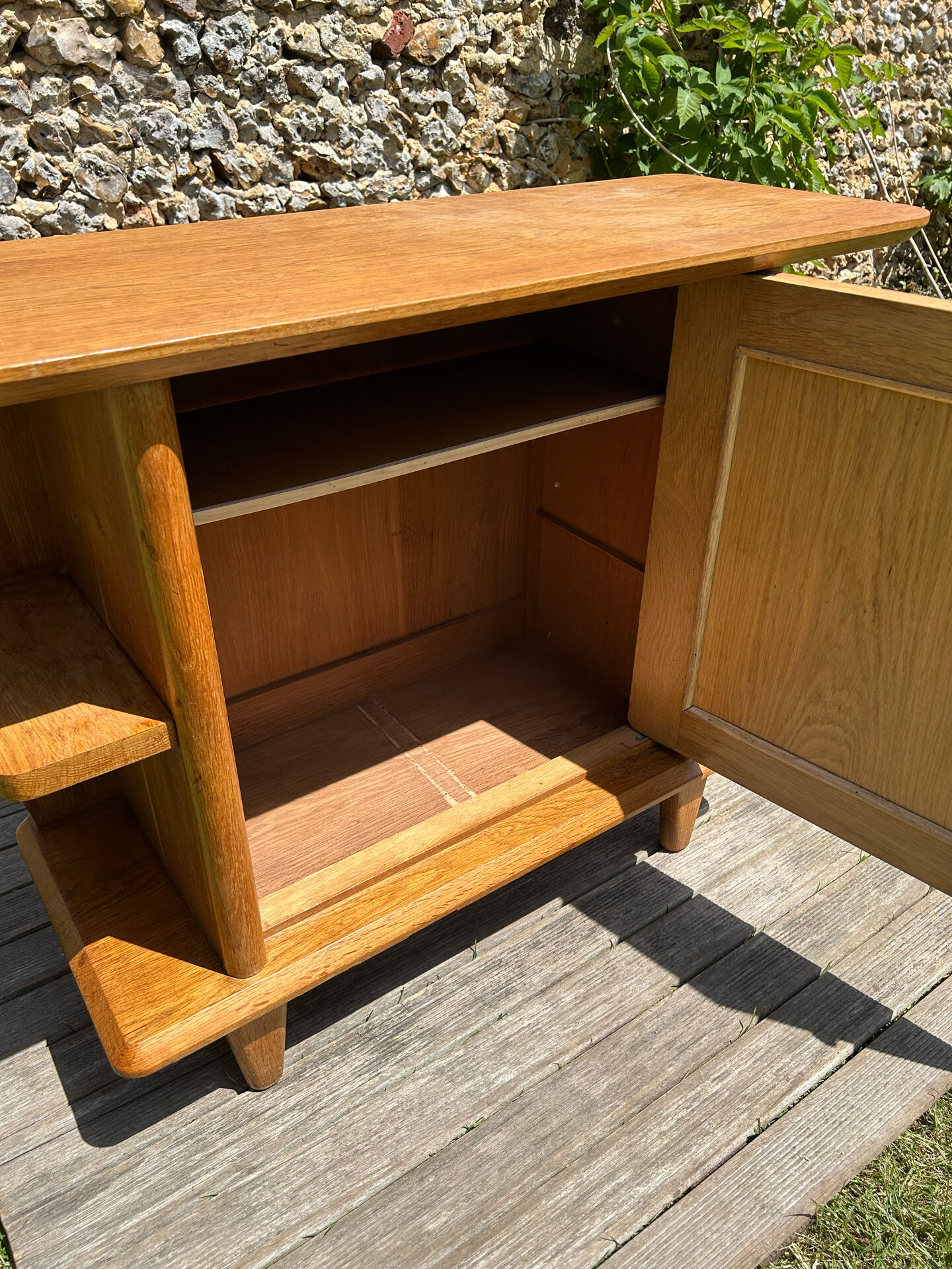 Small vintage solid light oak bar from the 1950s.