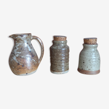 Set pitcher and stoneware pots