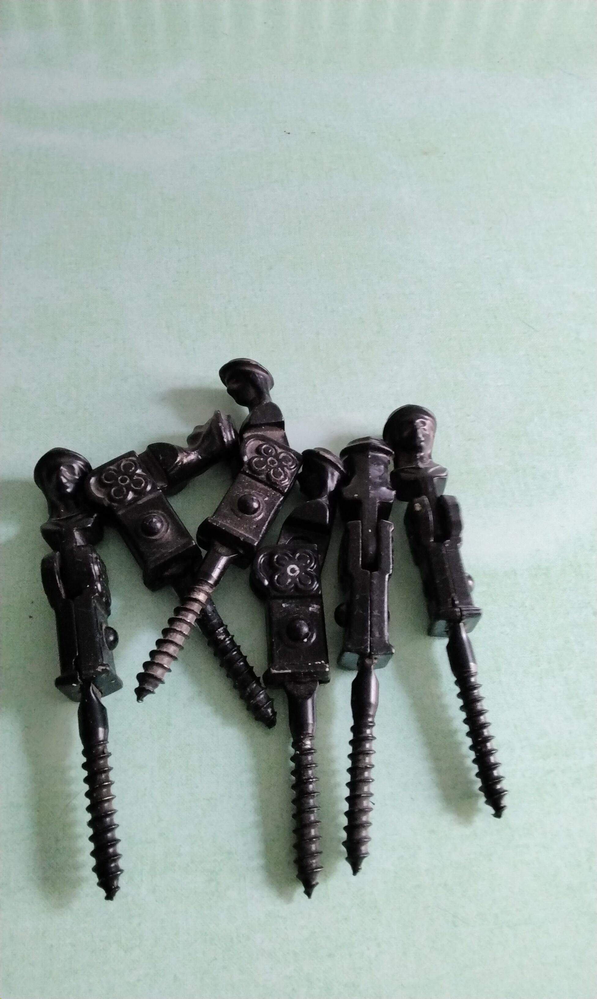 Shepherdesses for wooden shutters