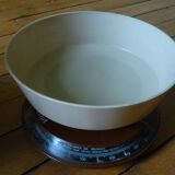 Round scale Testut, brown, vintage 1970s