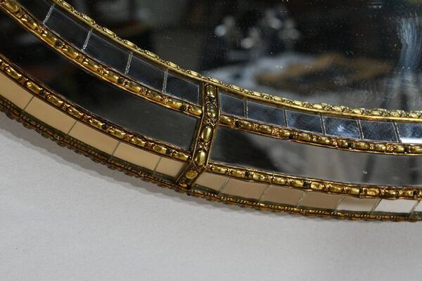 Miroir ovale à parclose en laiton, style hollywood regency – 1970