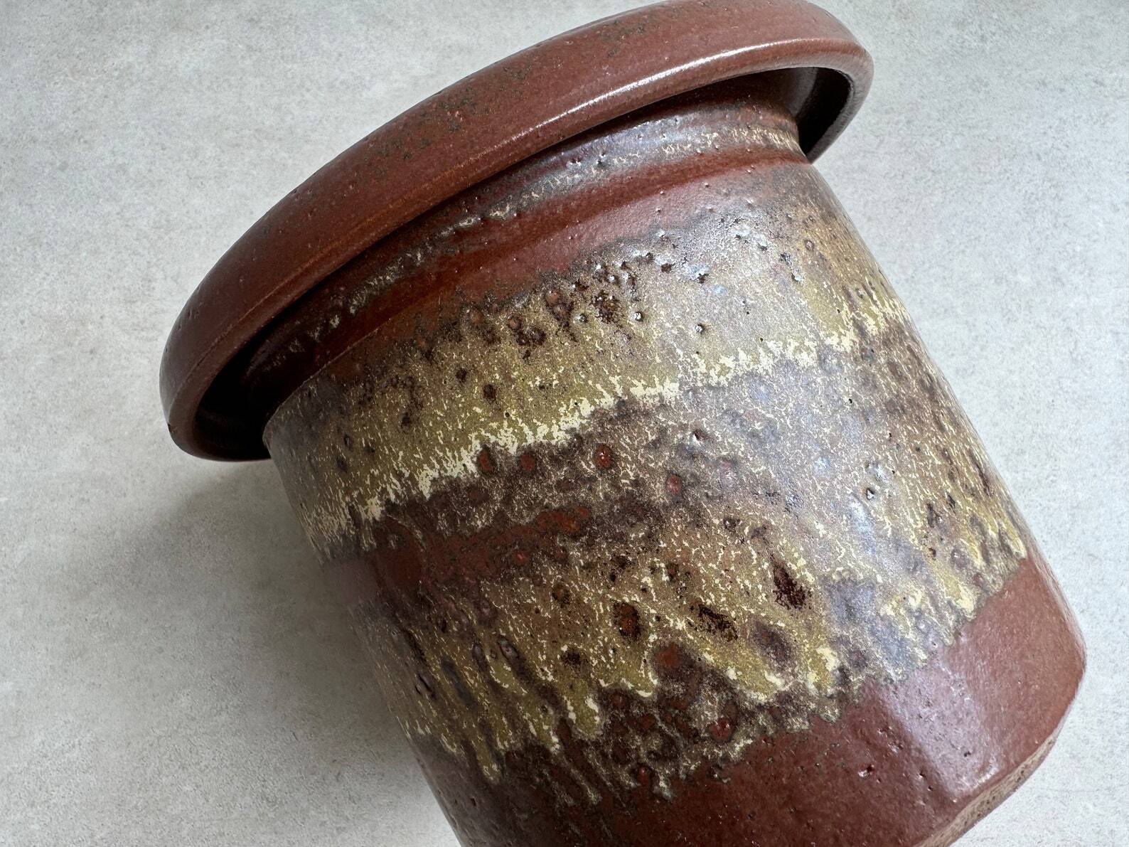 Large vintage fat lava ceramic flower pot / planter