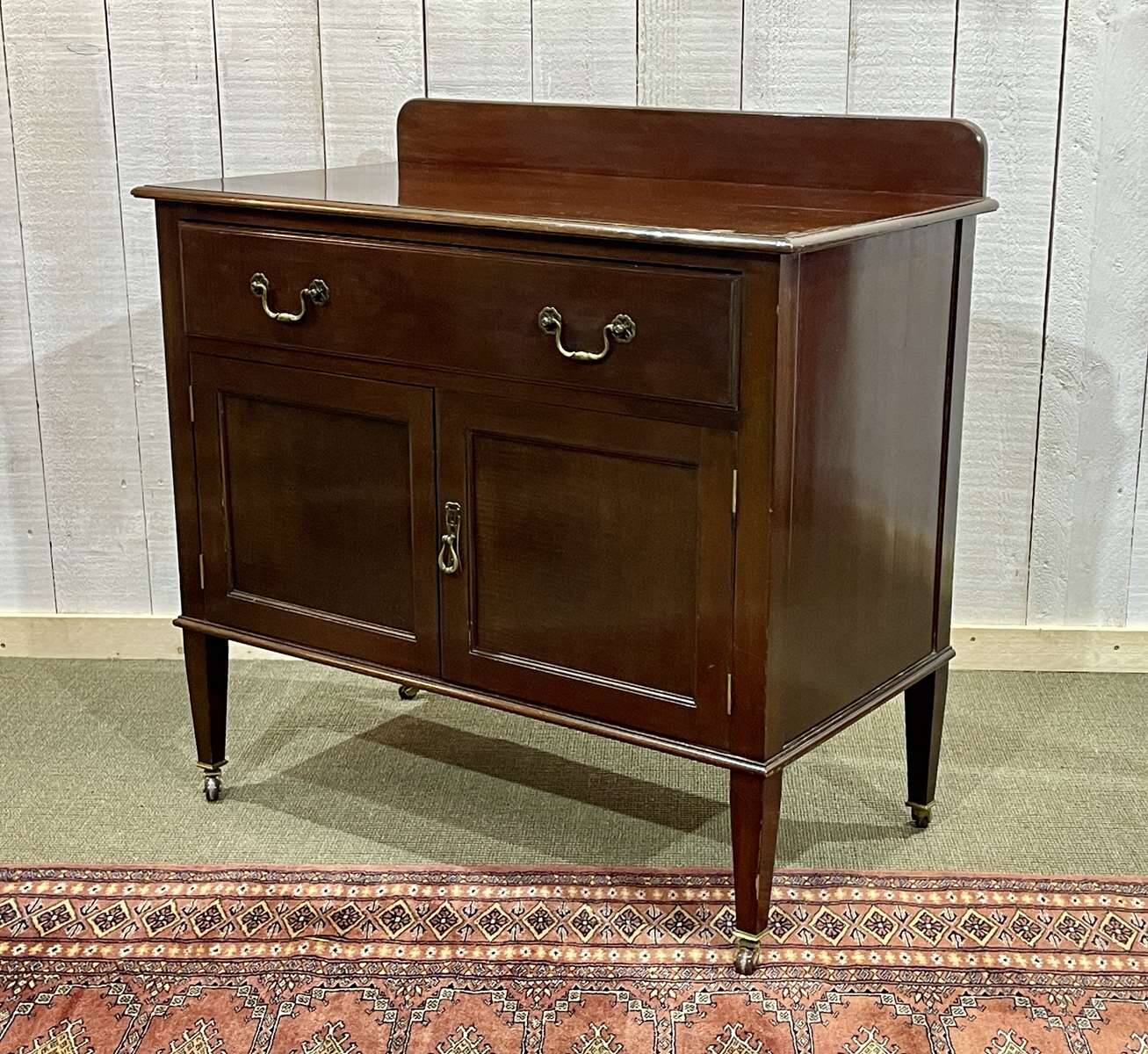 English mahogany sideboard from the early 20th century