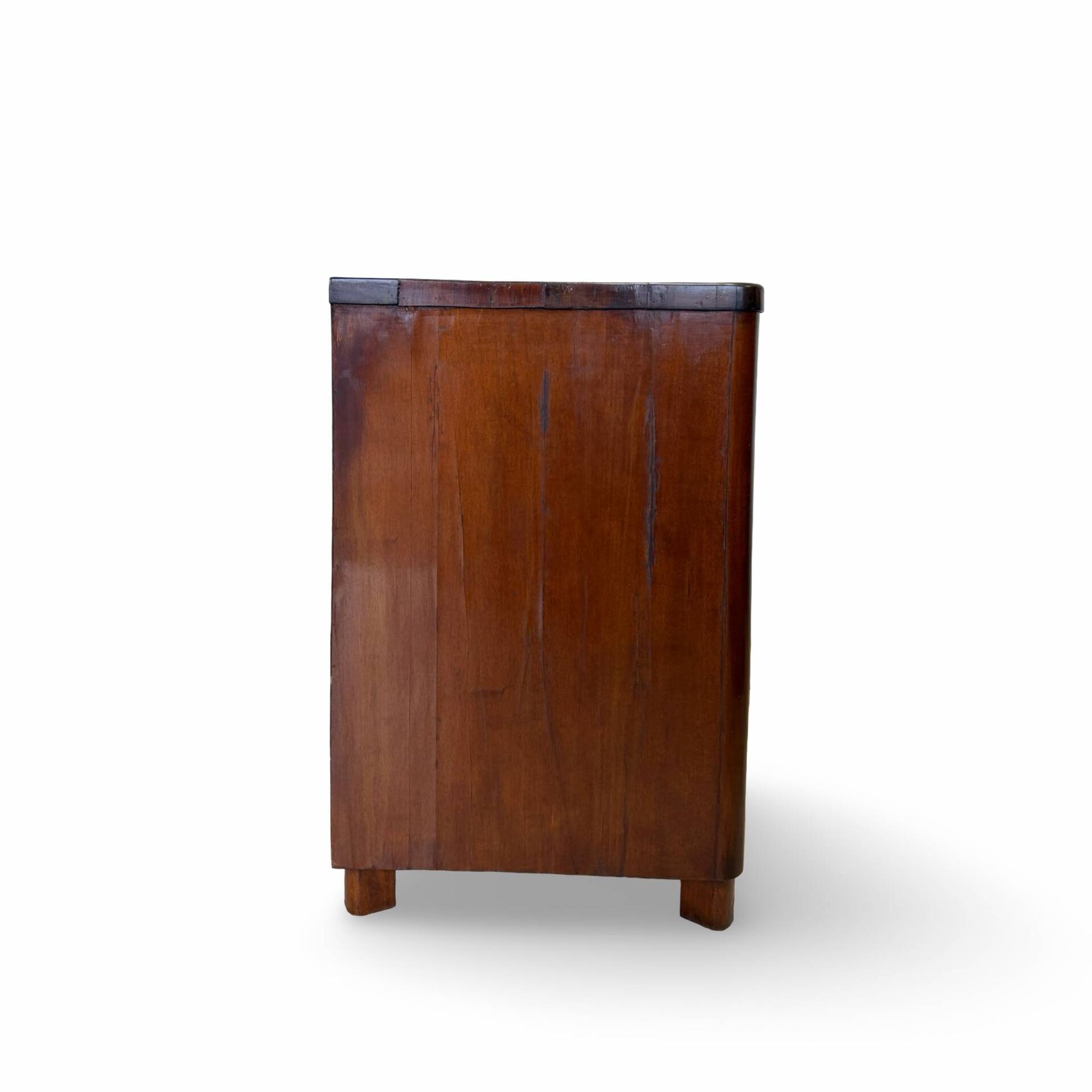 Commode en noyer burl art déco italien, années 1850.