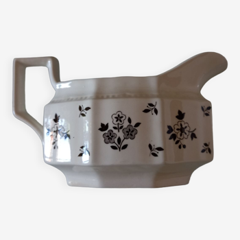 Antoinette wedgwood milk jug