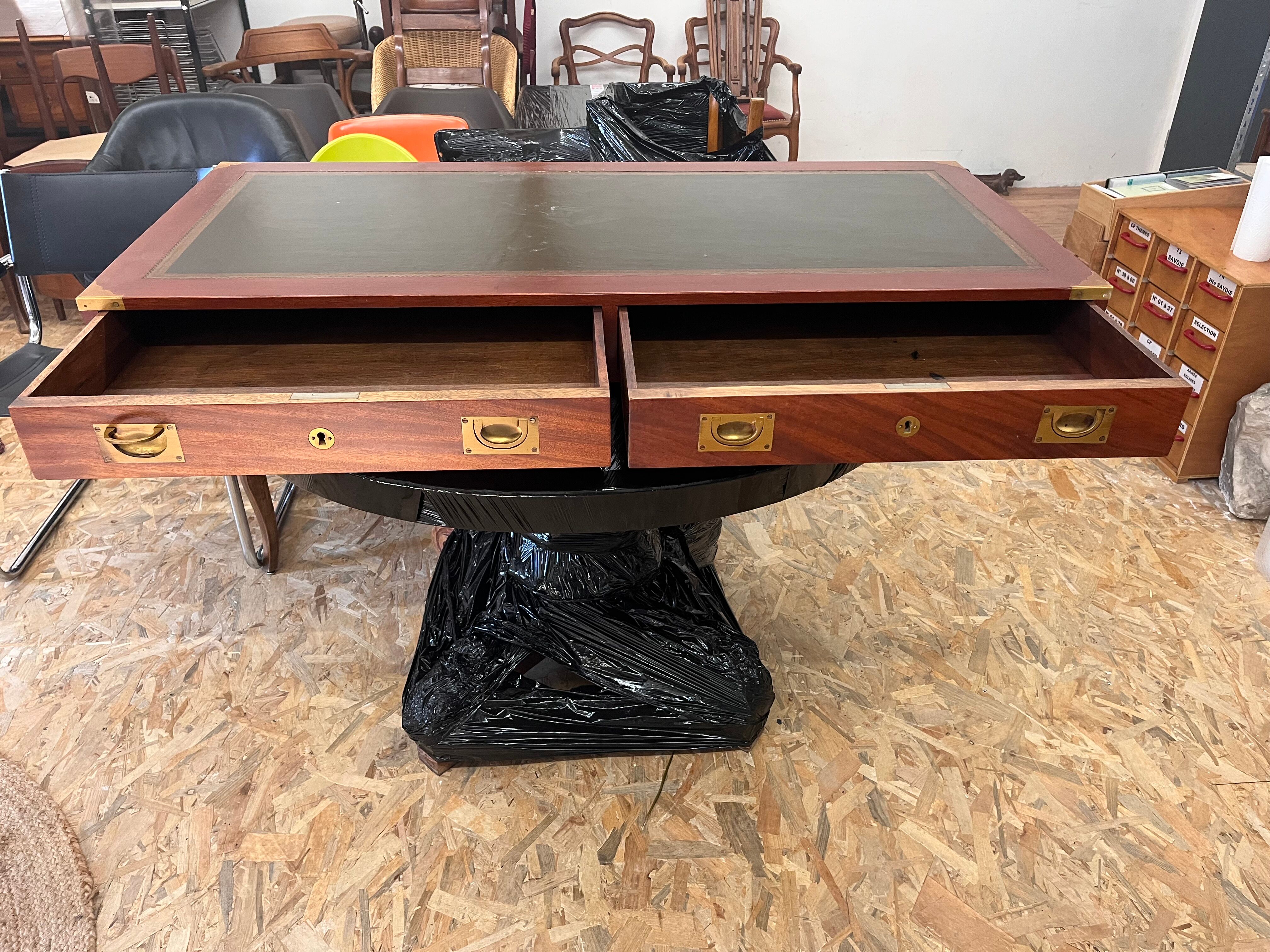Bureau style marin en bois d'acajou