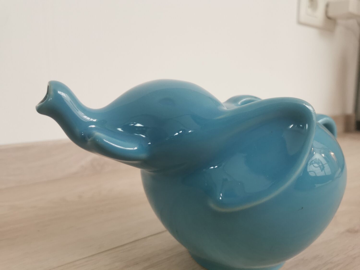 Théière vintage éléphant bleue