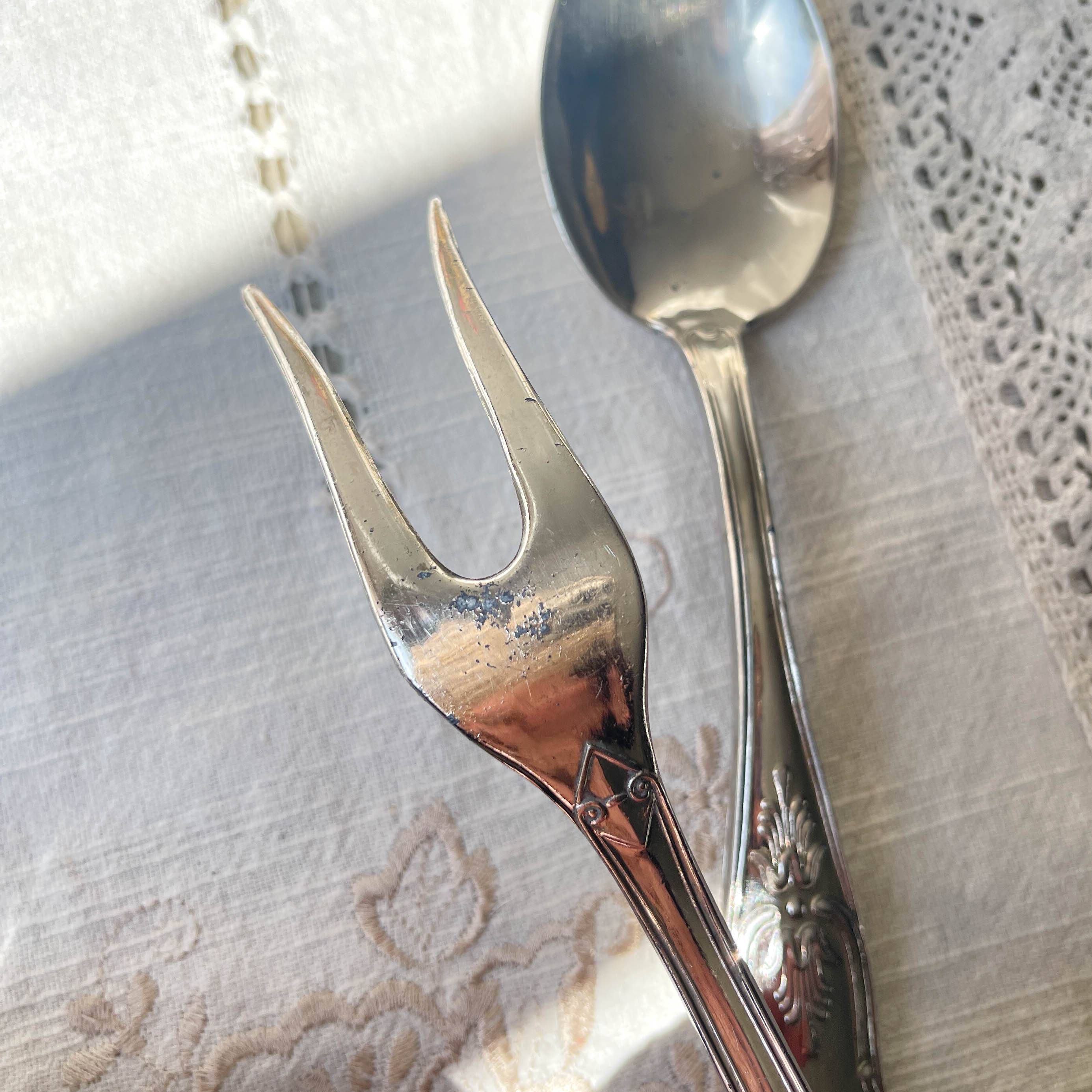 Vintage Rocaille style serving cutlery