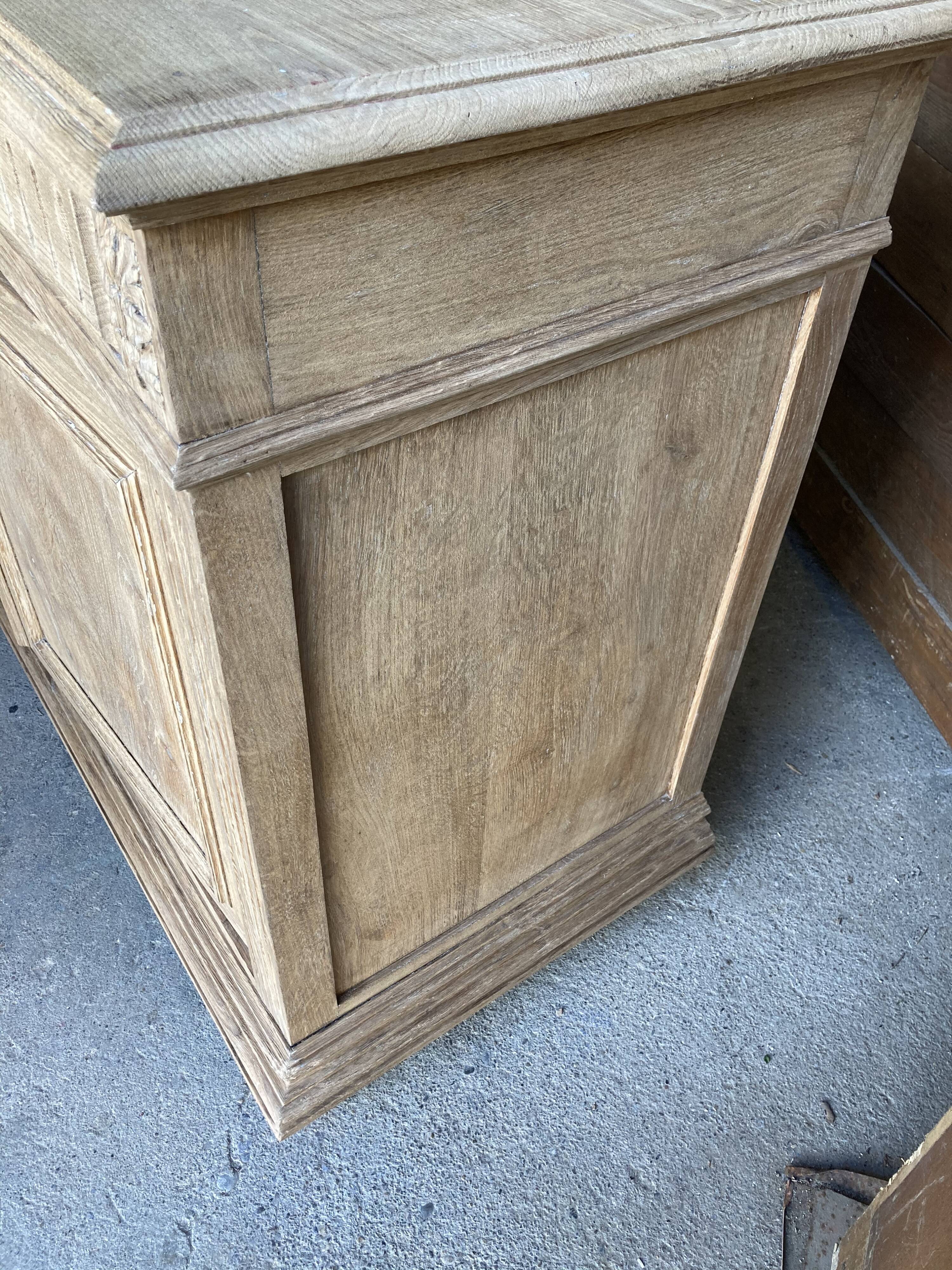2-door buffet, 2 light oak drawers
