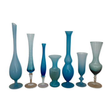 7 vases, soliflores vintage en opaline bleue