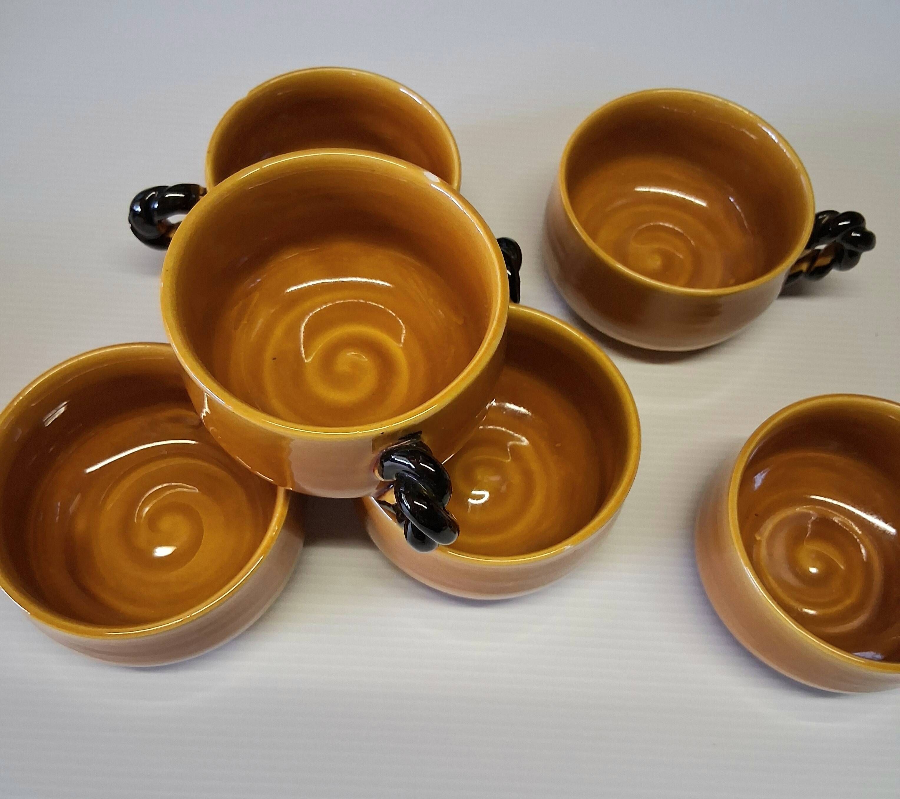 Very nice coffee service set from Vallauris in good condition.