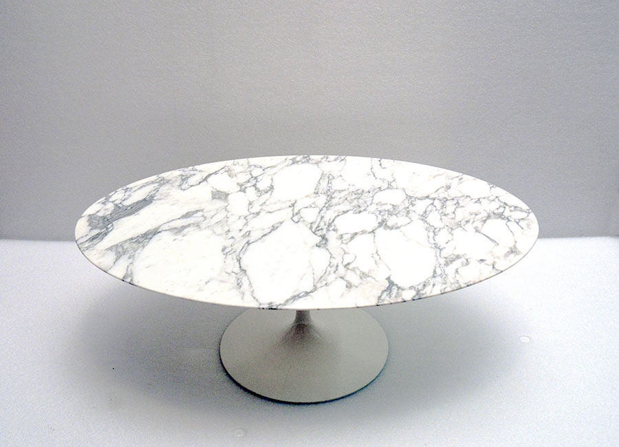Table basse tulipe ovale par Eero Saarinen pour Knoll, années 1960