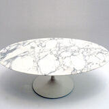 Table basse tulipe ovale par Eero Saarinen pour Knoll, années 1960