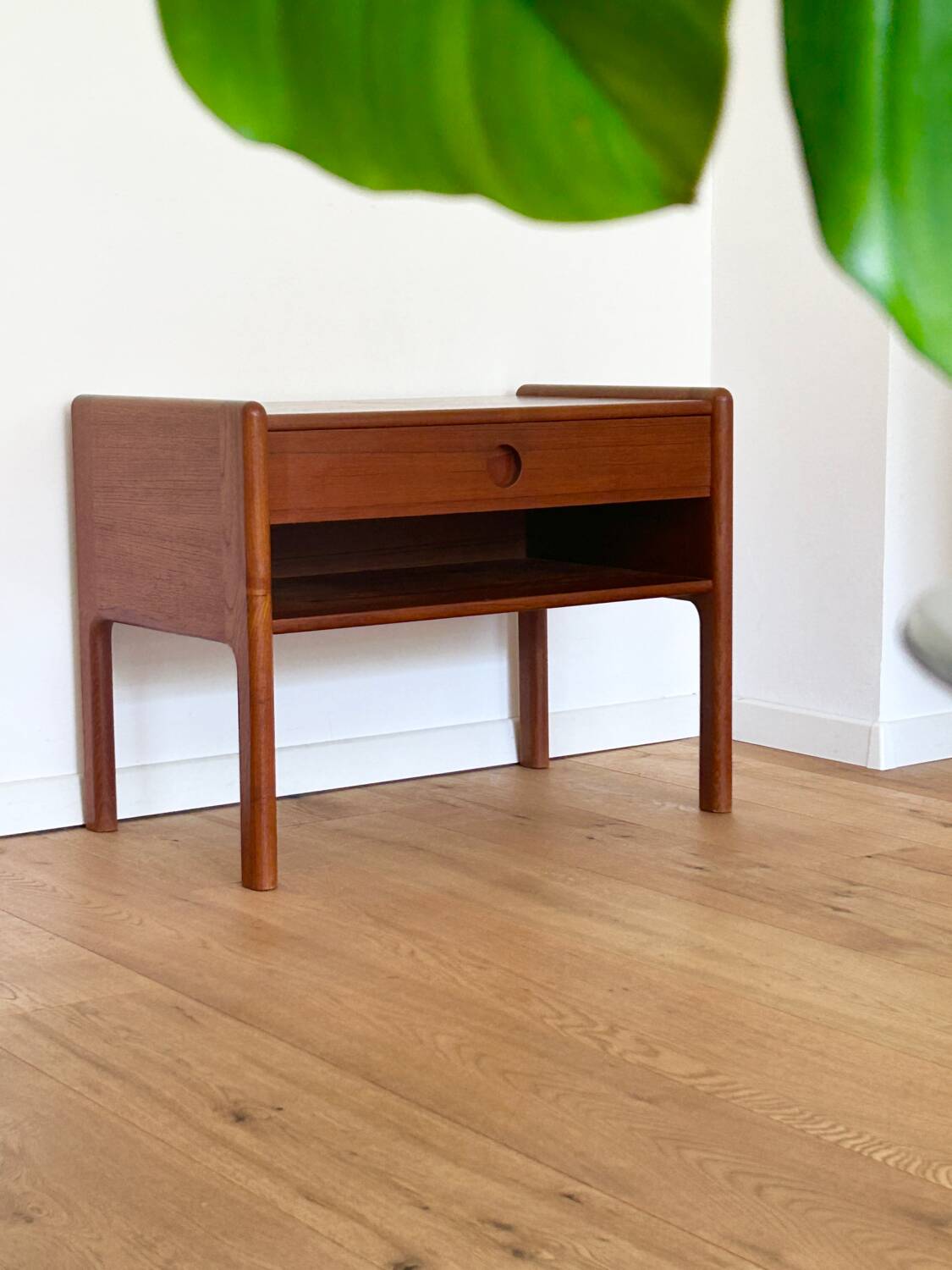 Kai Kristiansen Table de nuit Vildbjerg Møbelfabrik VM 202 Buffet en teck