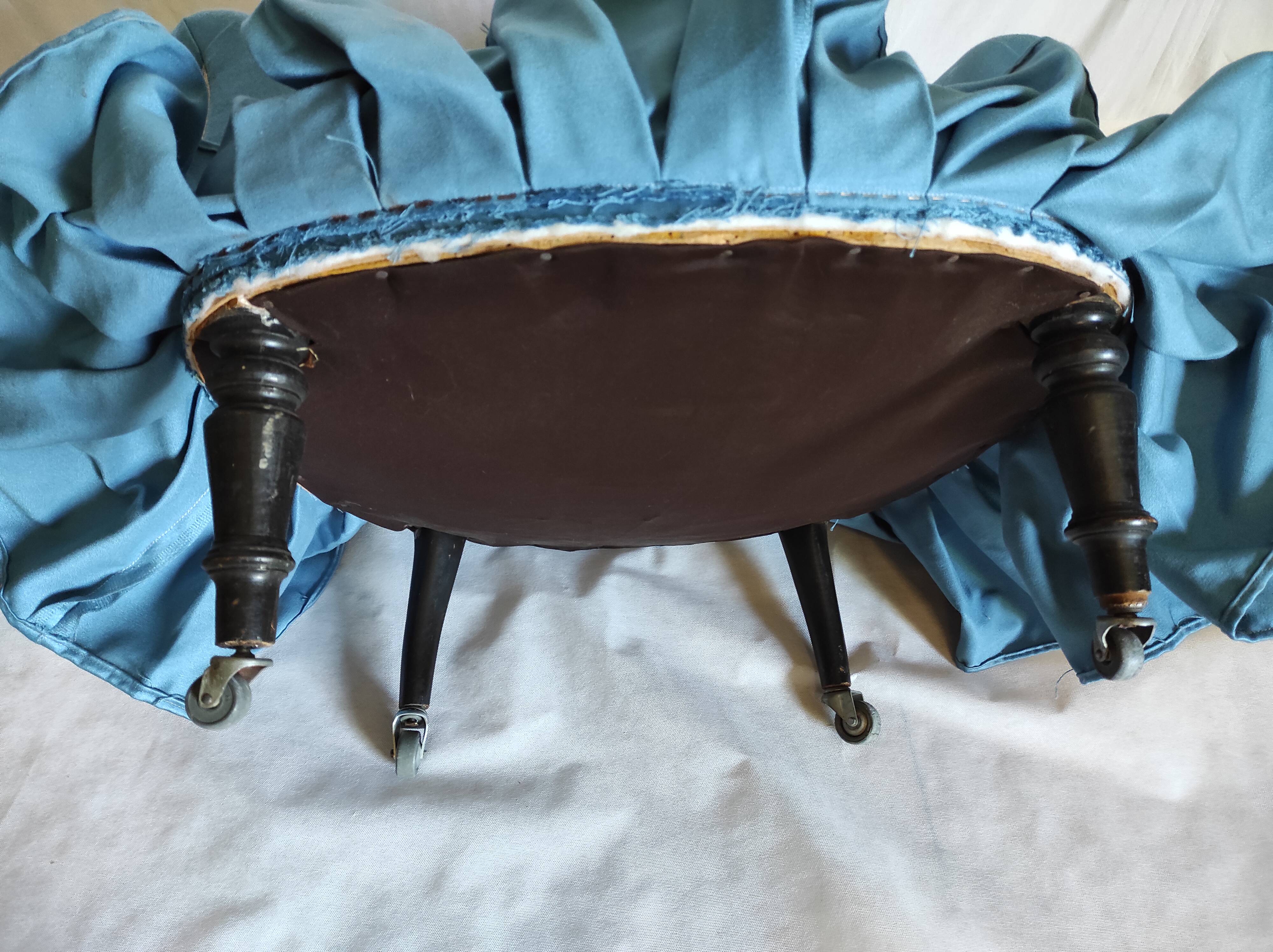 Napoleon III-style toad armchair