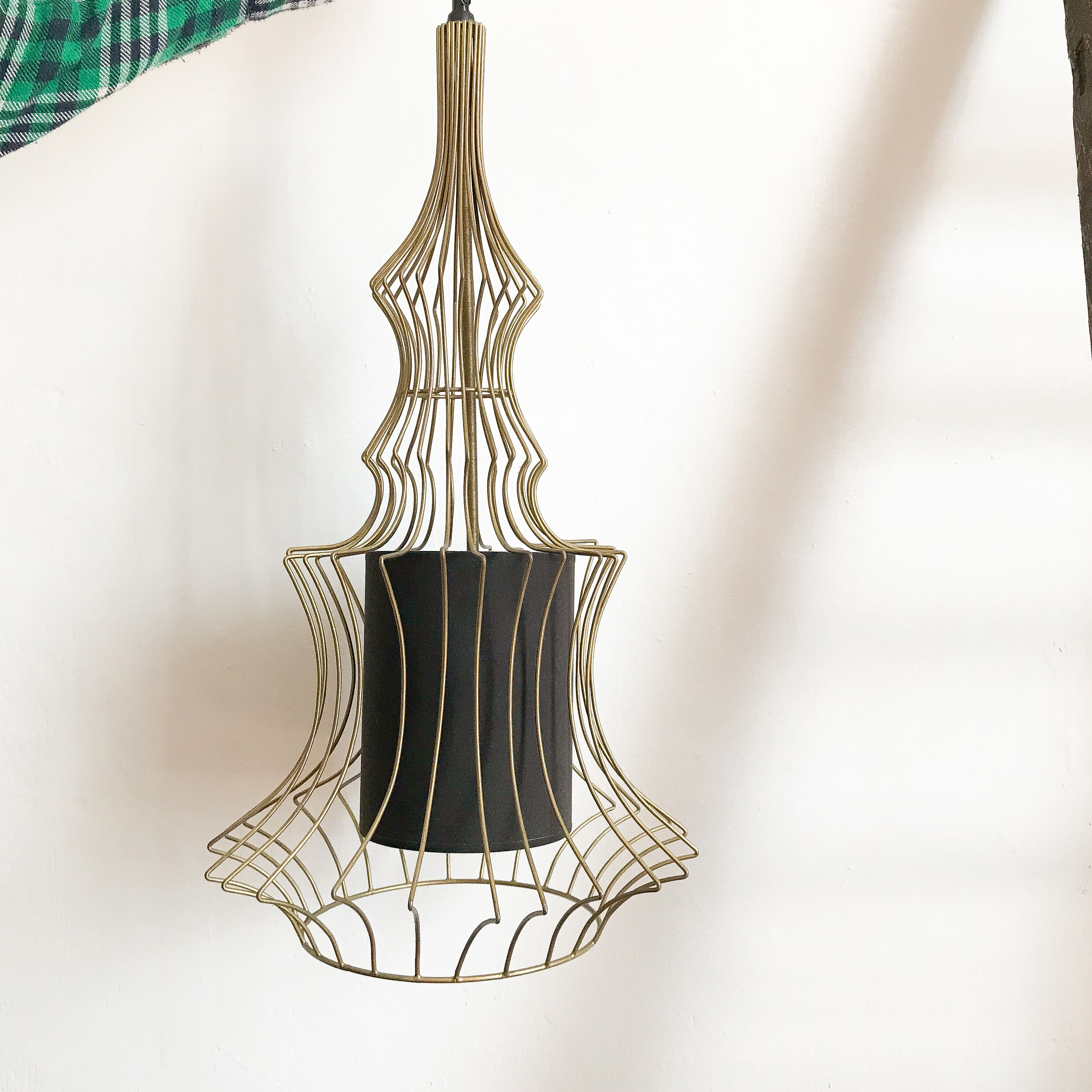 Gold wired suspension