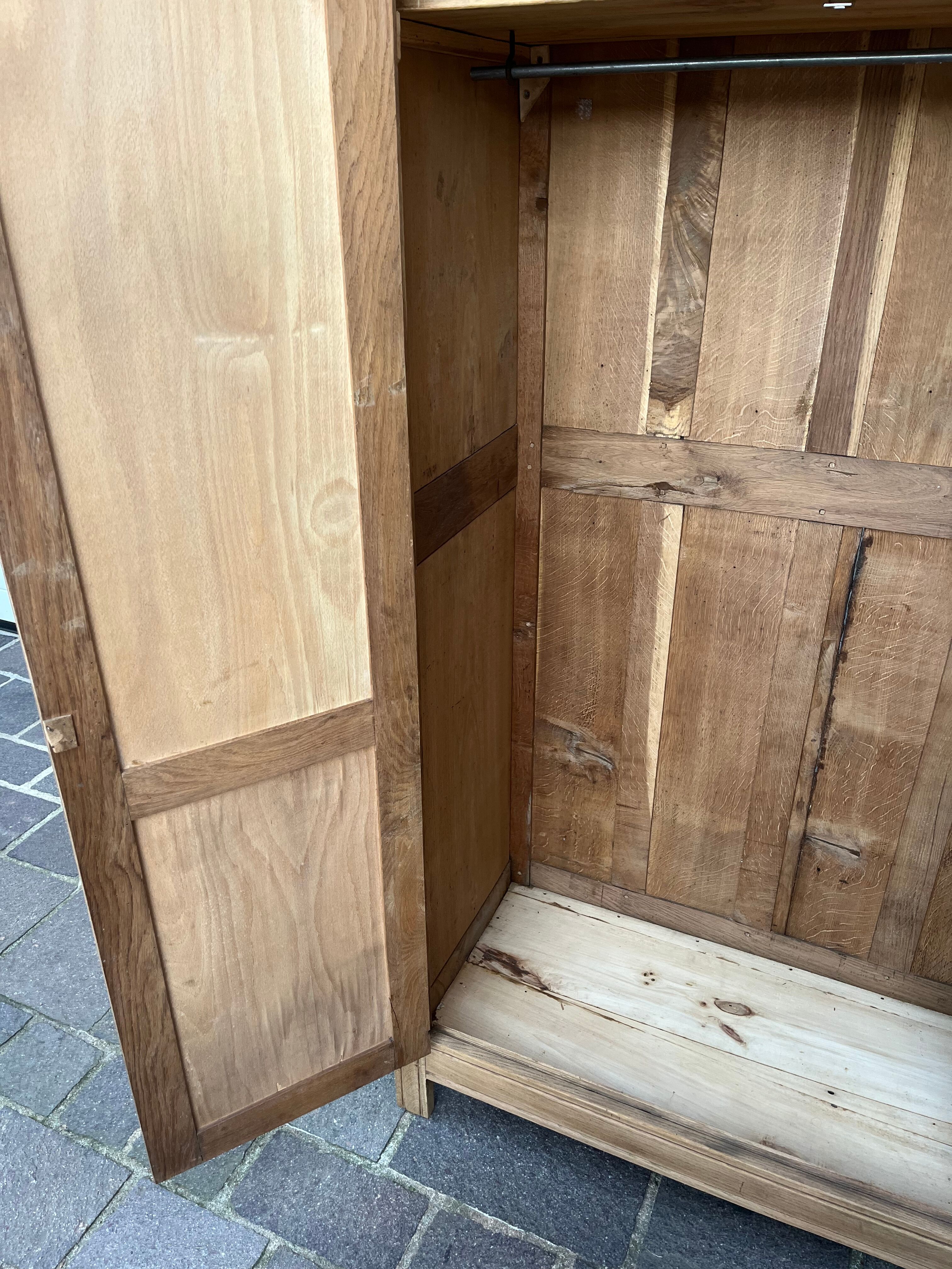 Parisian wardrobe/wardrobe