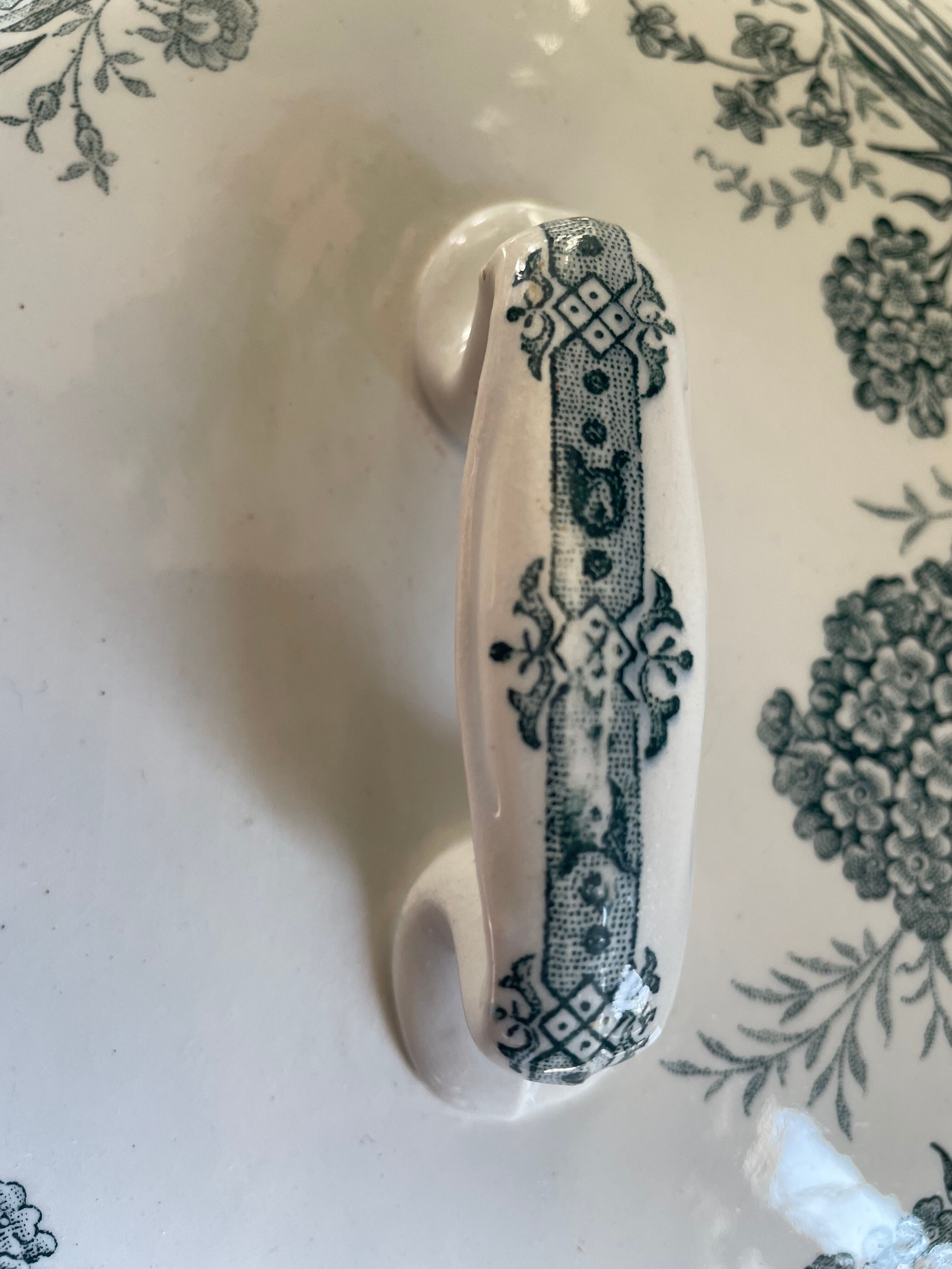 Former St Amand model DAISY soup