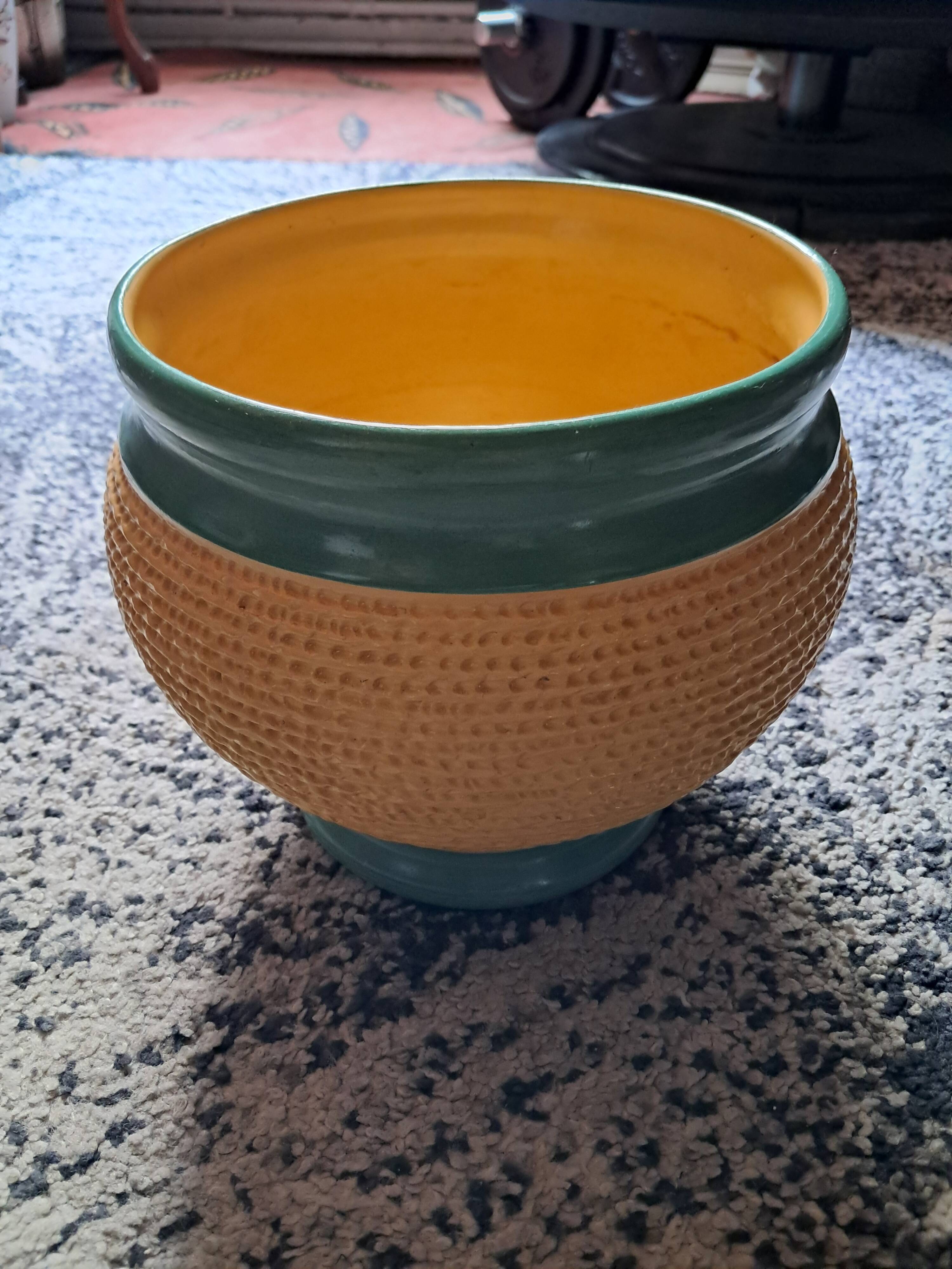Céramique vintage très originale avec un effet tressé