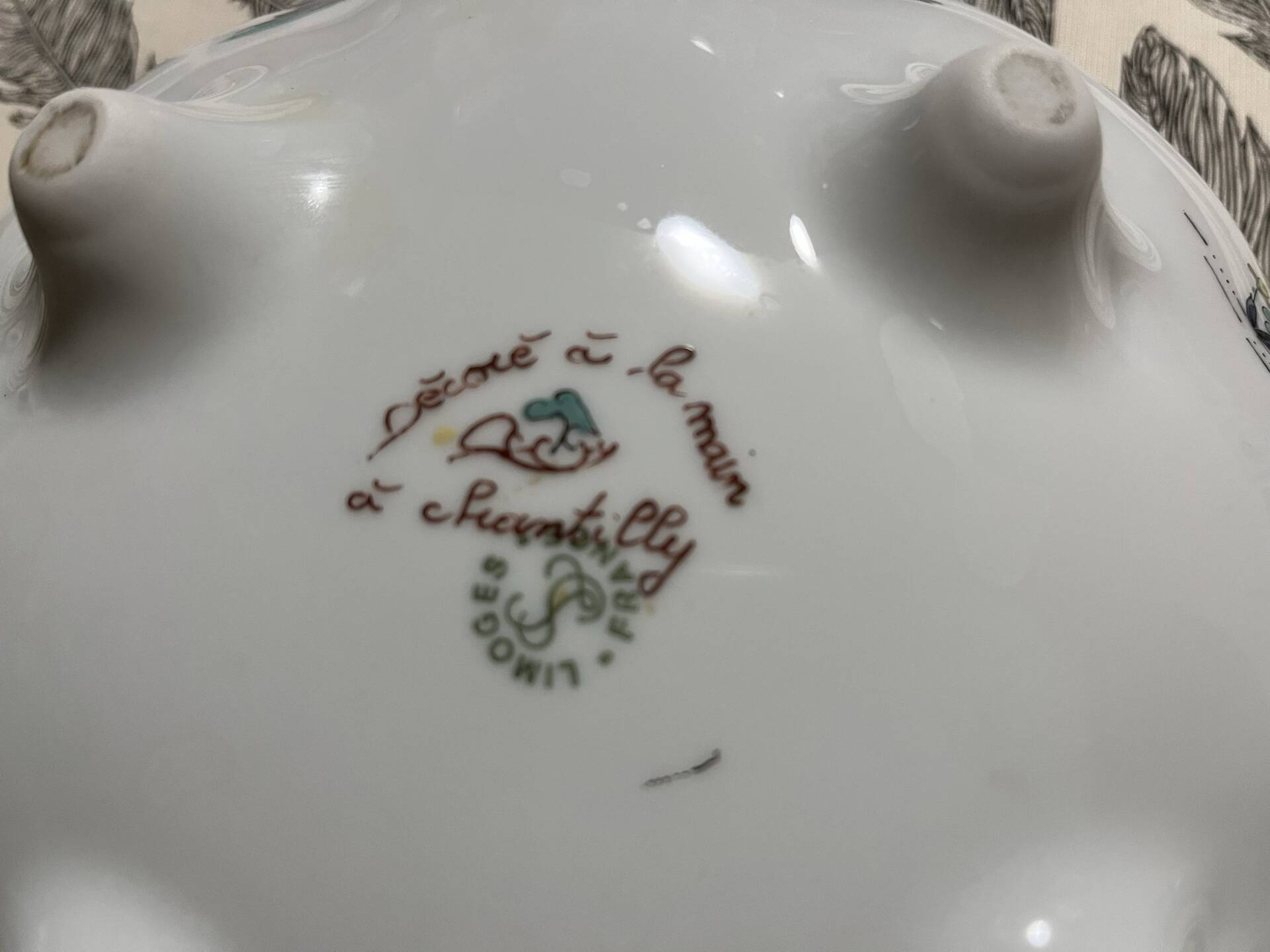 Hand-painted Chantilly porcelain salad bowl