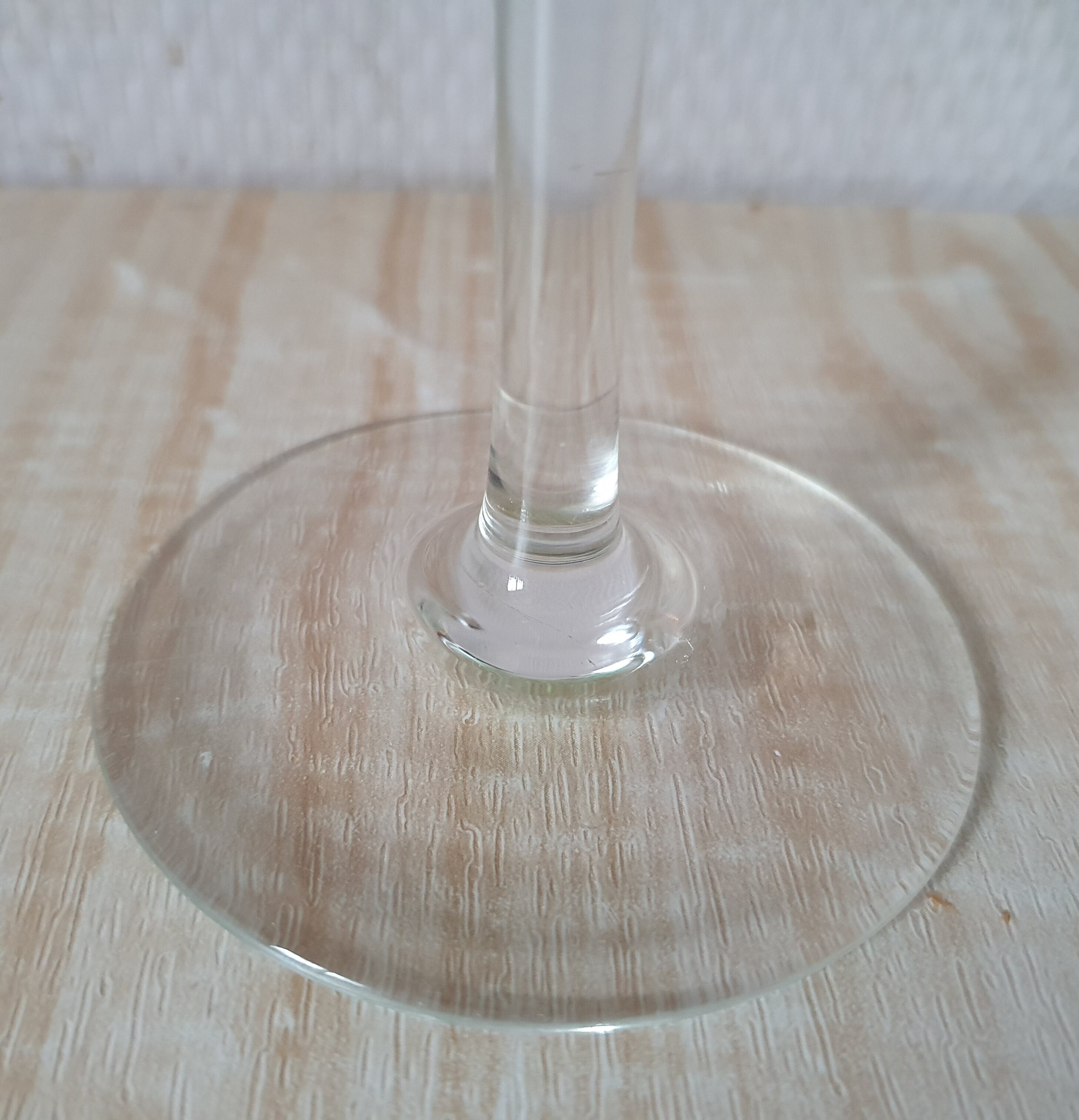 4 glasses of ouraline crystal wine