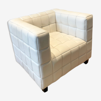Quilted armchair in imitation leather