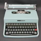 Lettera 32 typewriter