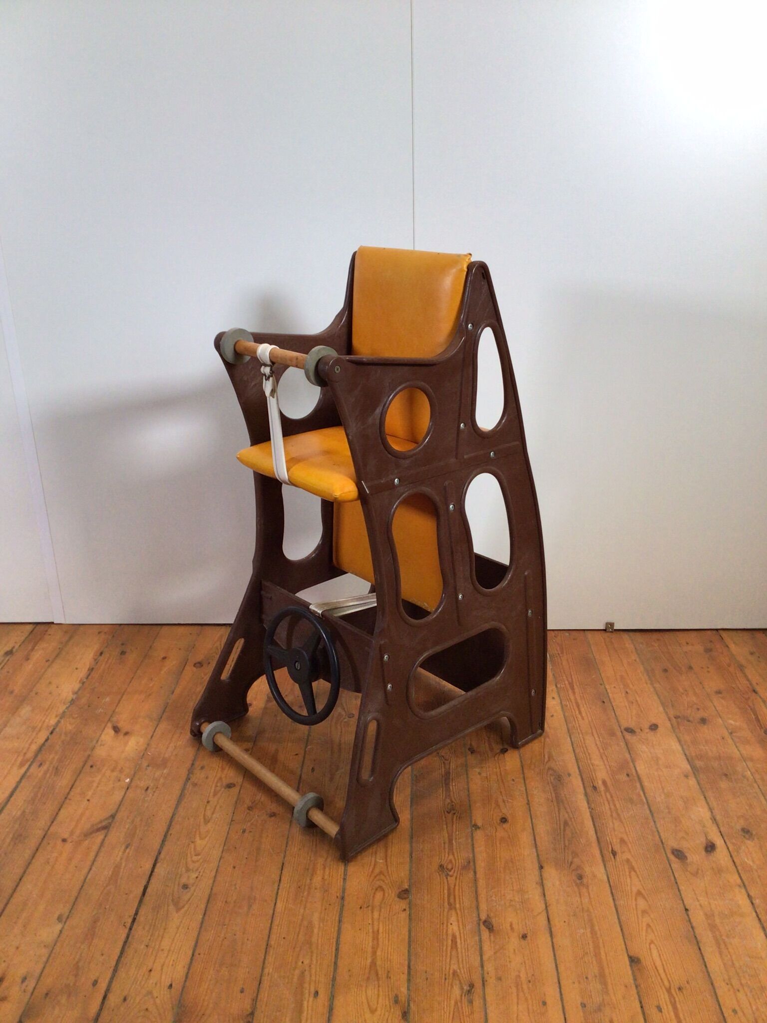 hokus pokus high chair