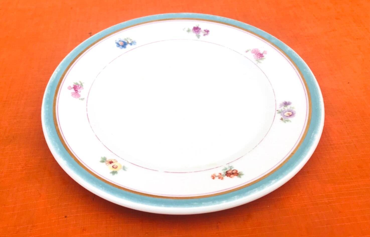 Year 1930 4 Cheese / Dessert plates U.M.L (Union Marc Larchevêque)