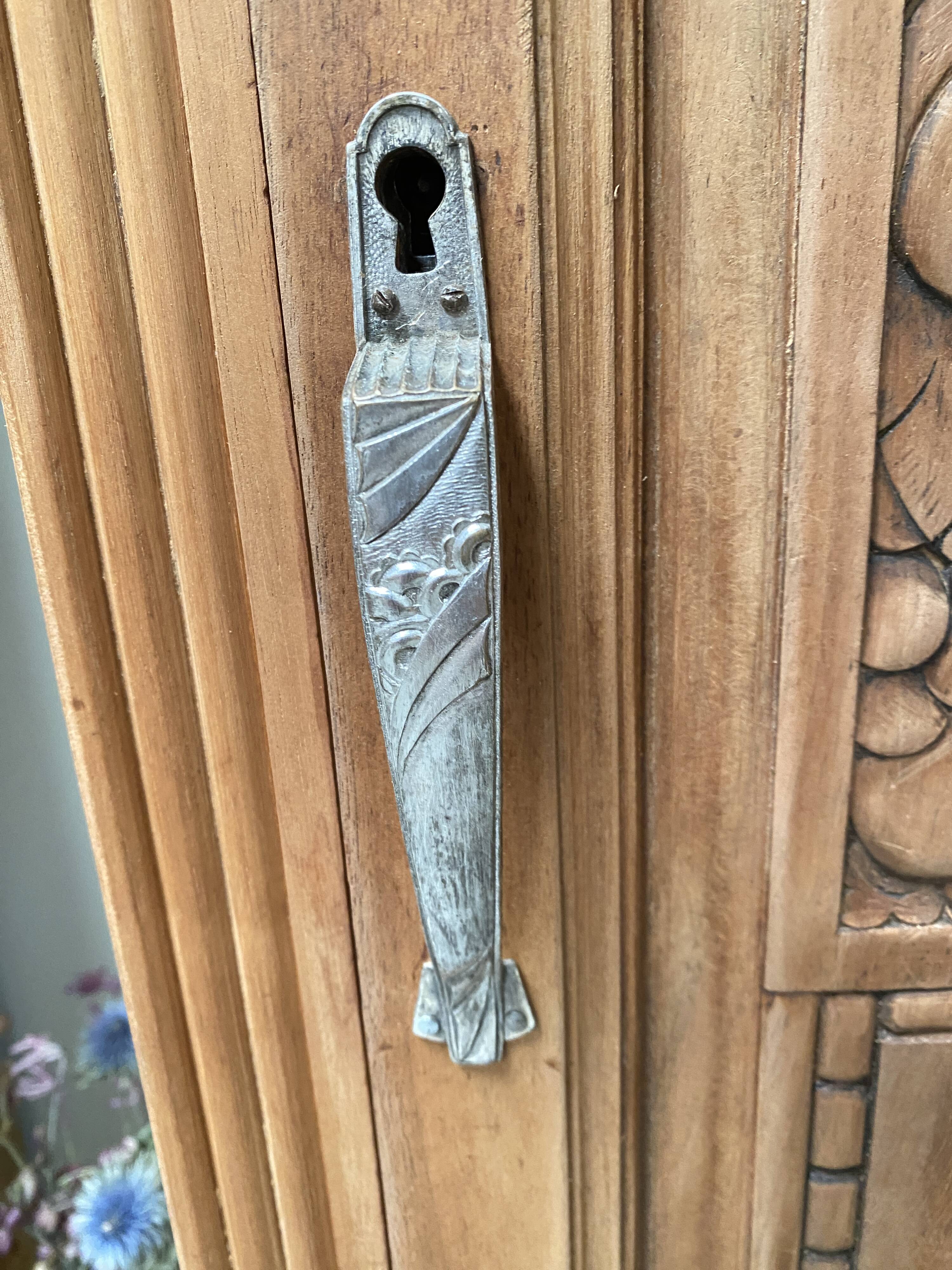 Art Deco "column" display cabinet
