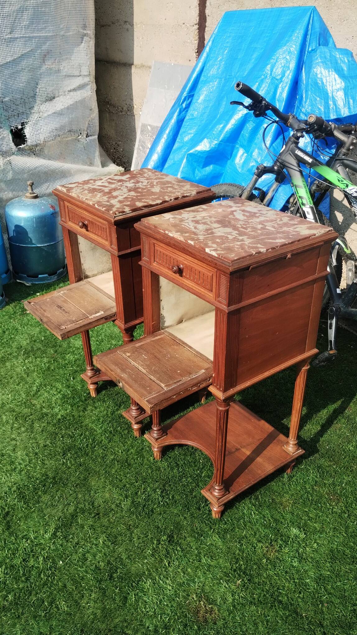 2 solid wood bedside tables