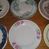 Set of 12 different flat plates