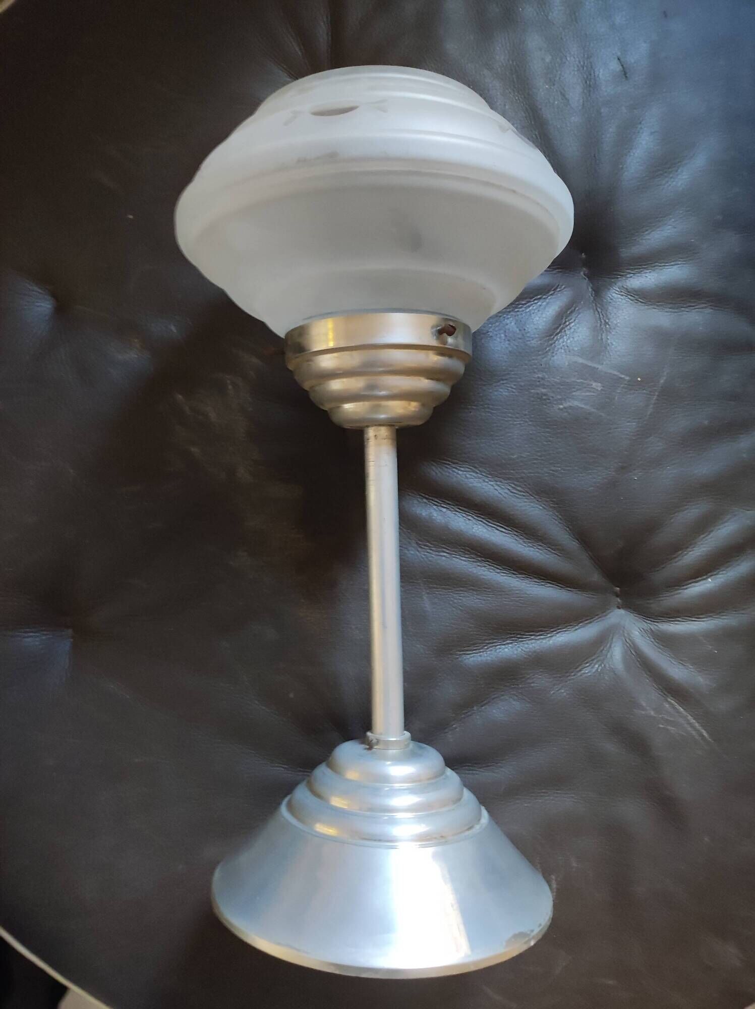 Chandelier suspension frame aluminum globe glass vintage art deco style