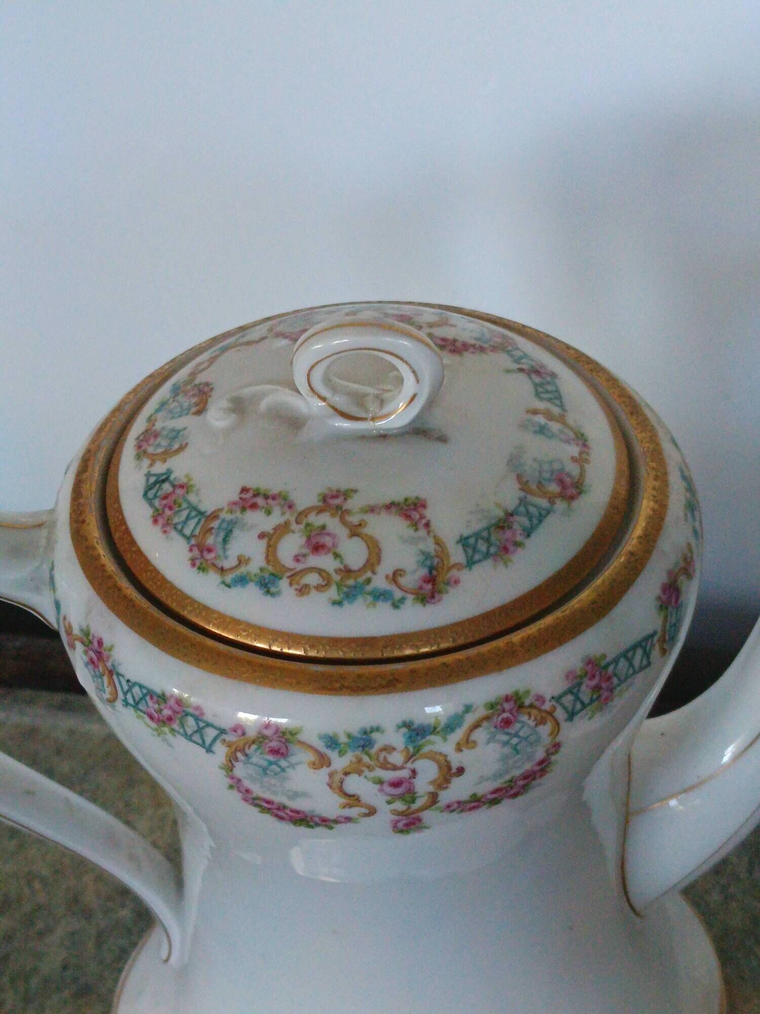 Limoges porcelain service – Lewis Straus & Sons – gold floral decoration