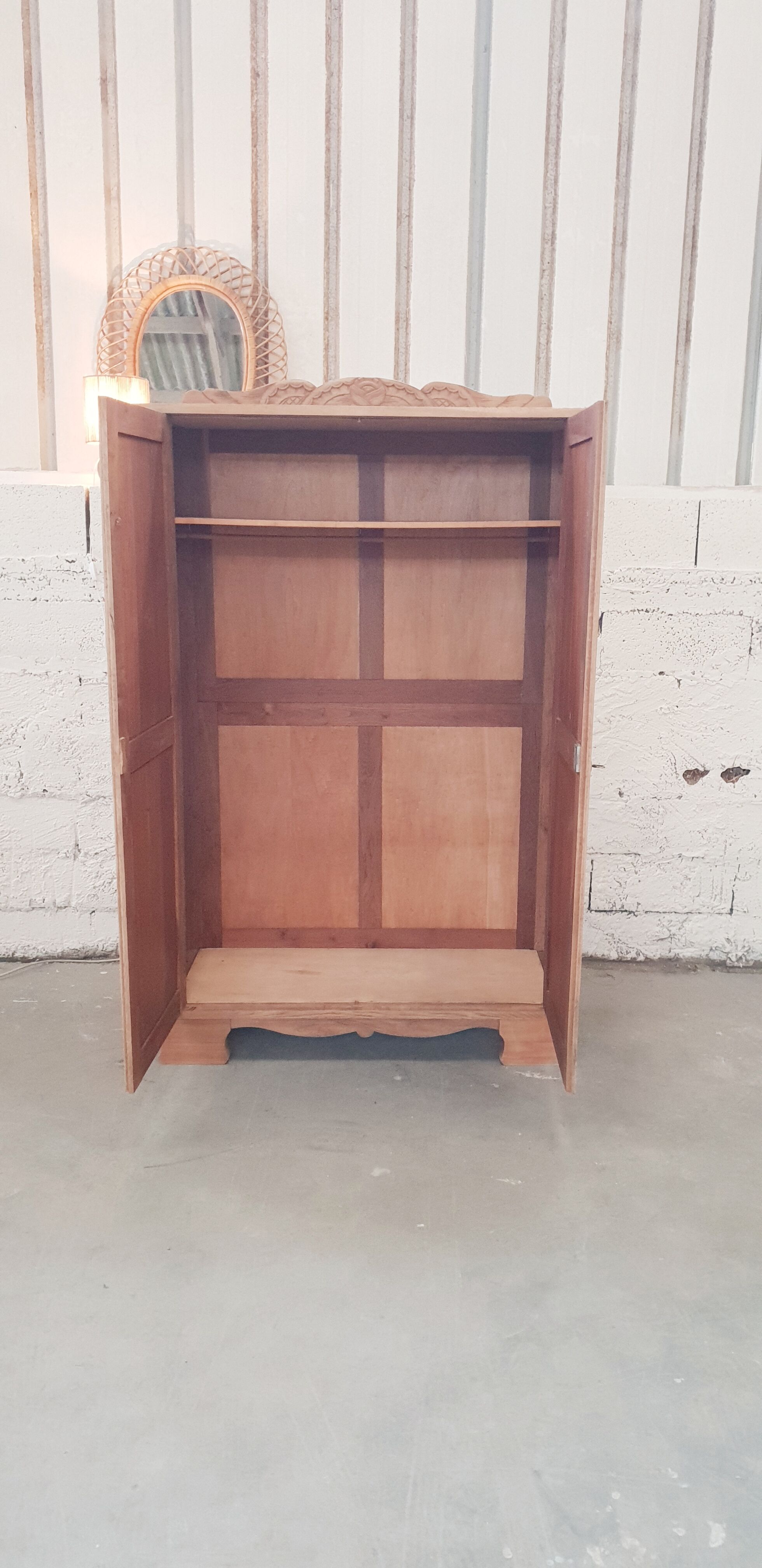 Vintage cabinet