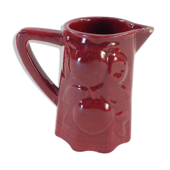 Pitcher vintage red slurry in faience of st clement with fruit