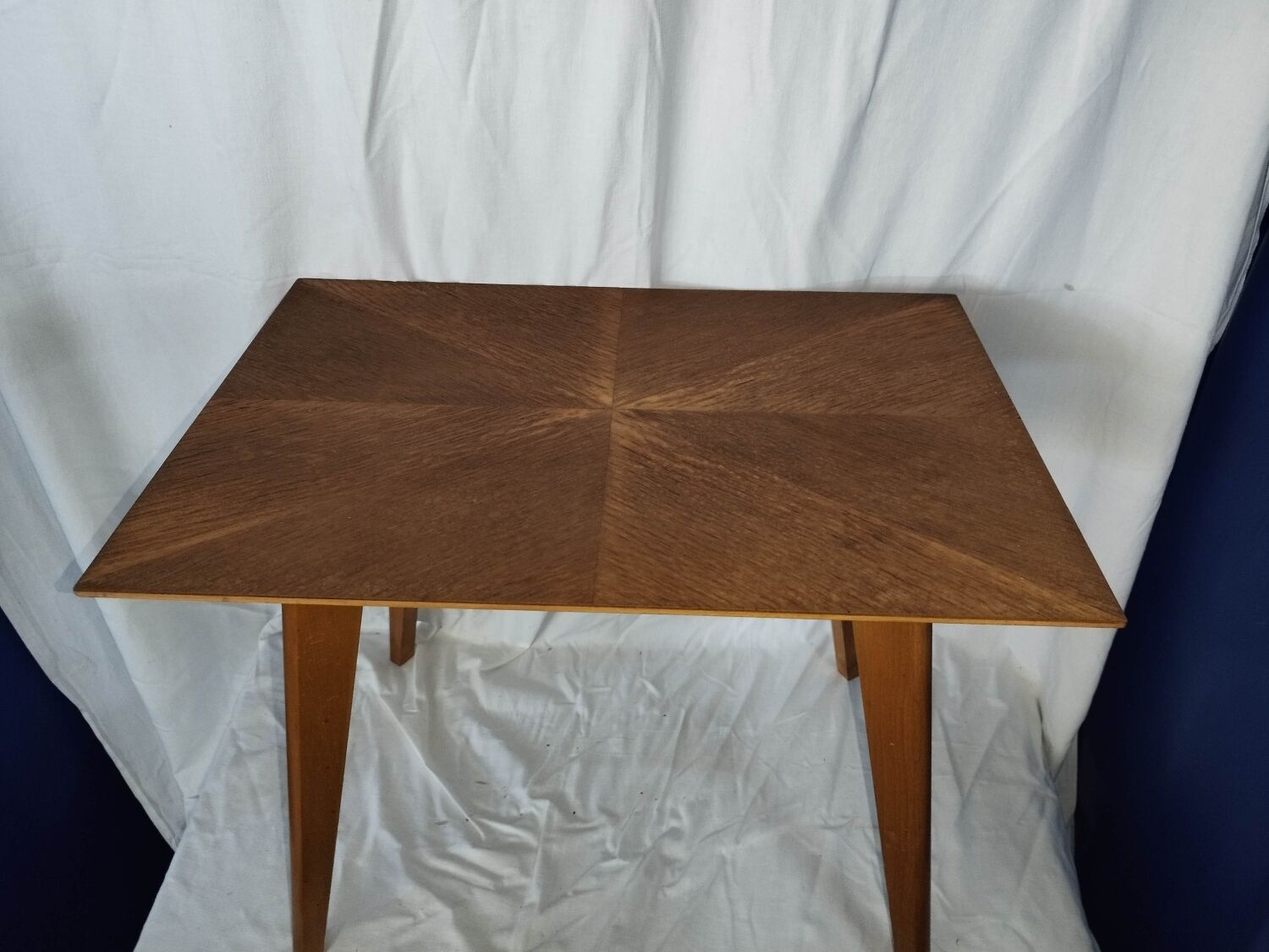 Coffee table from the 50s spindle feet