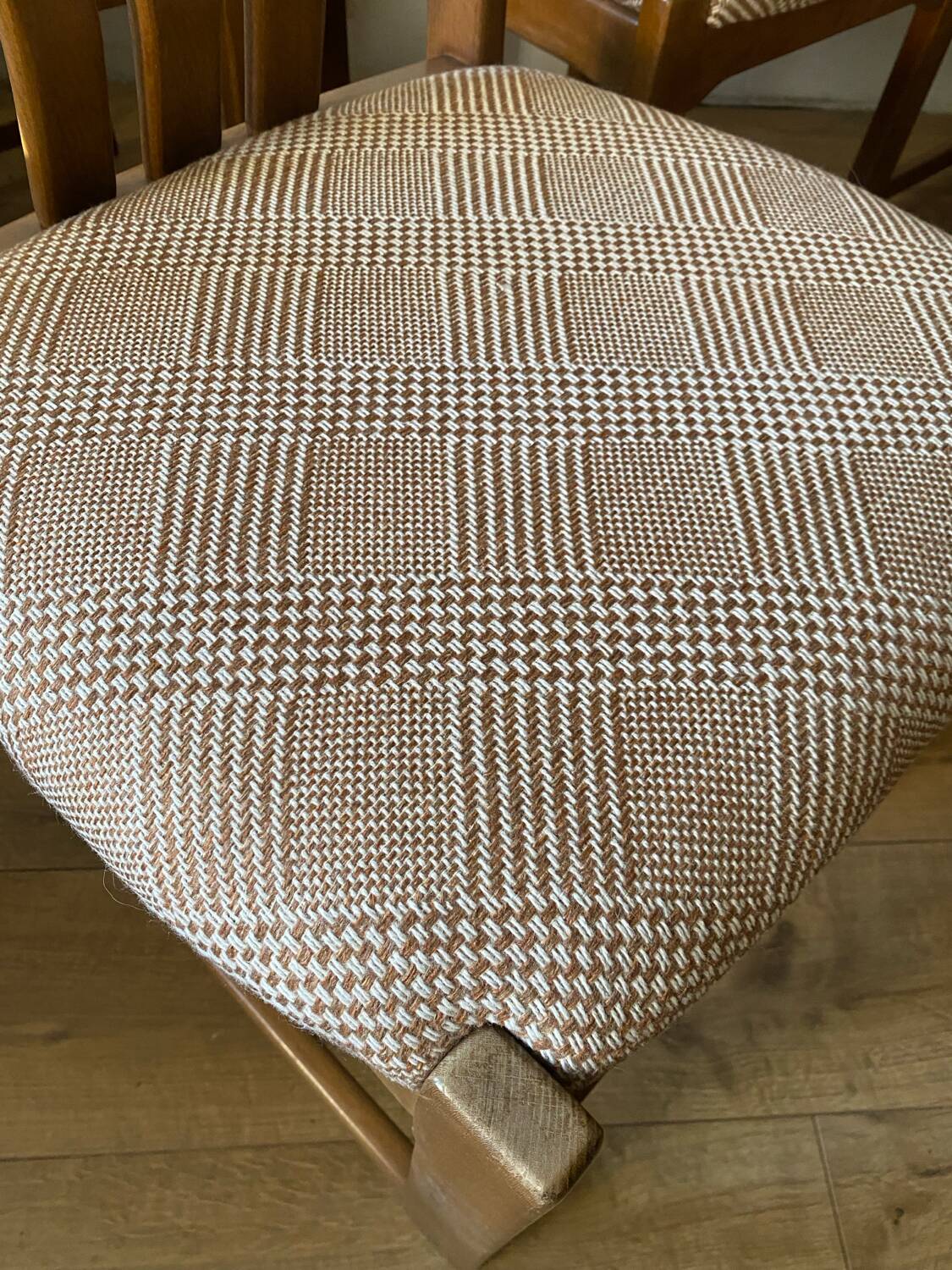 4 vintage Roche Bobois chairs 212