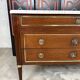 Commode de style Louis XVI en acajou