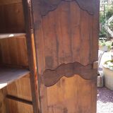 Cherry wood bonnet
