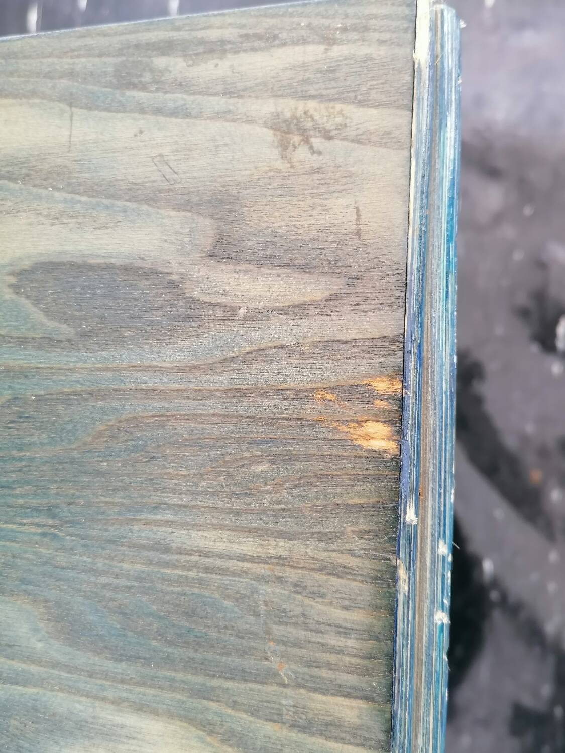 Maugrion chest of drawers in green and blue rattan