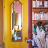 Vertical mirror