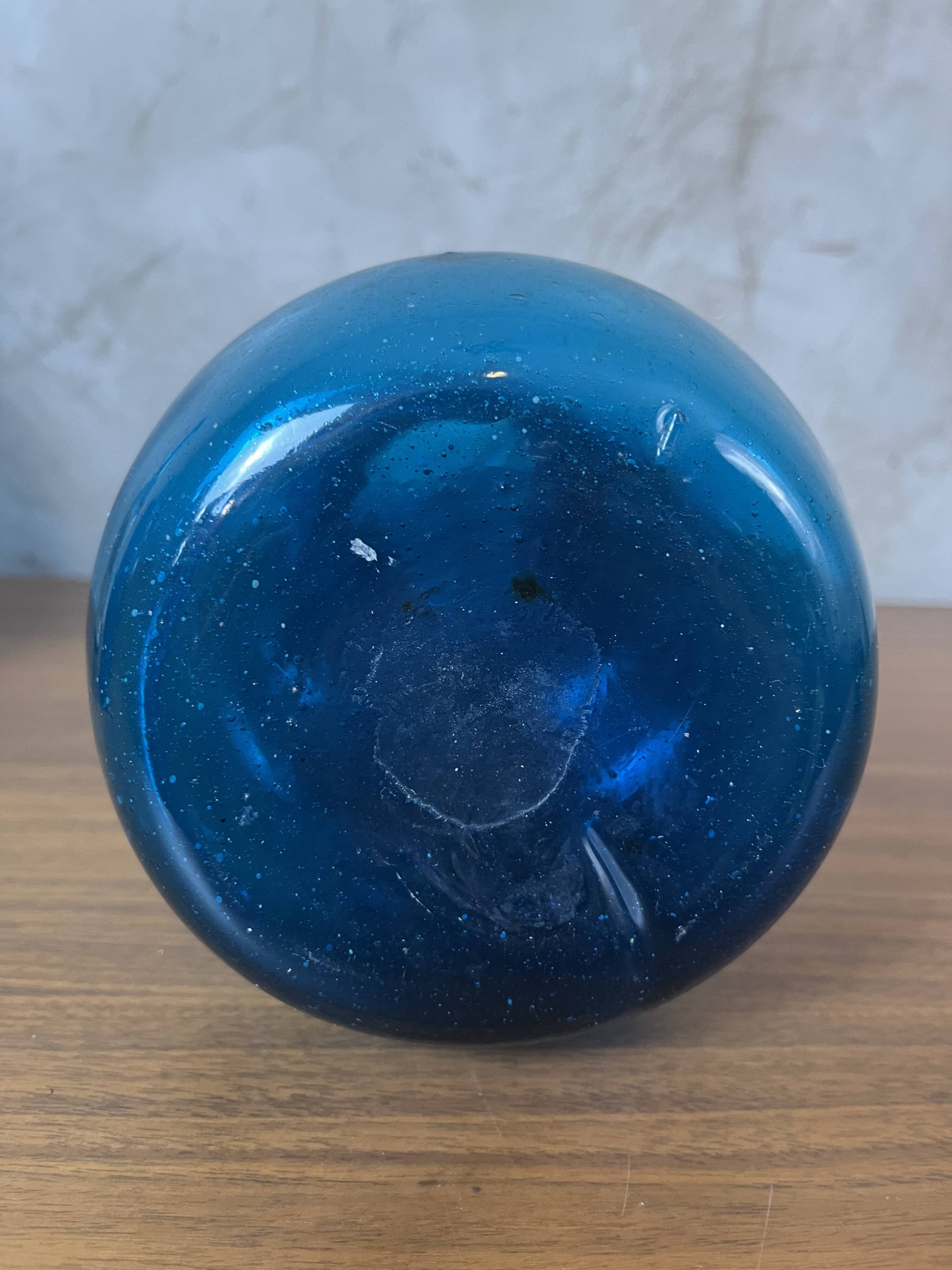 Blue spiral vase