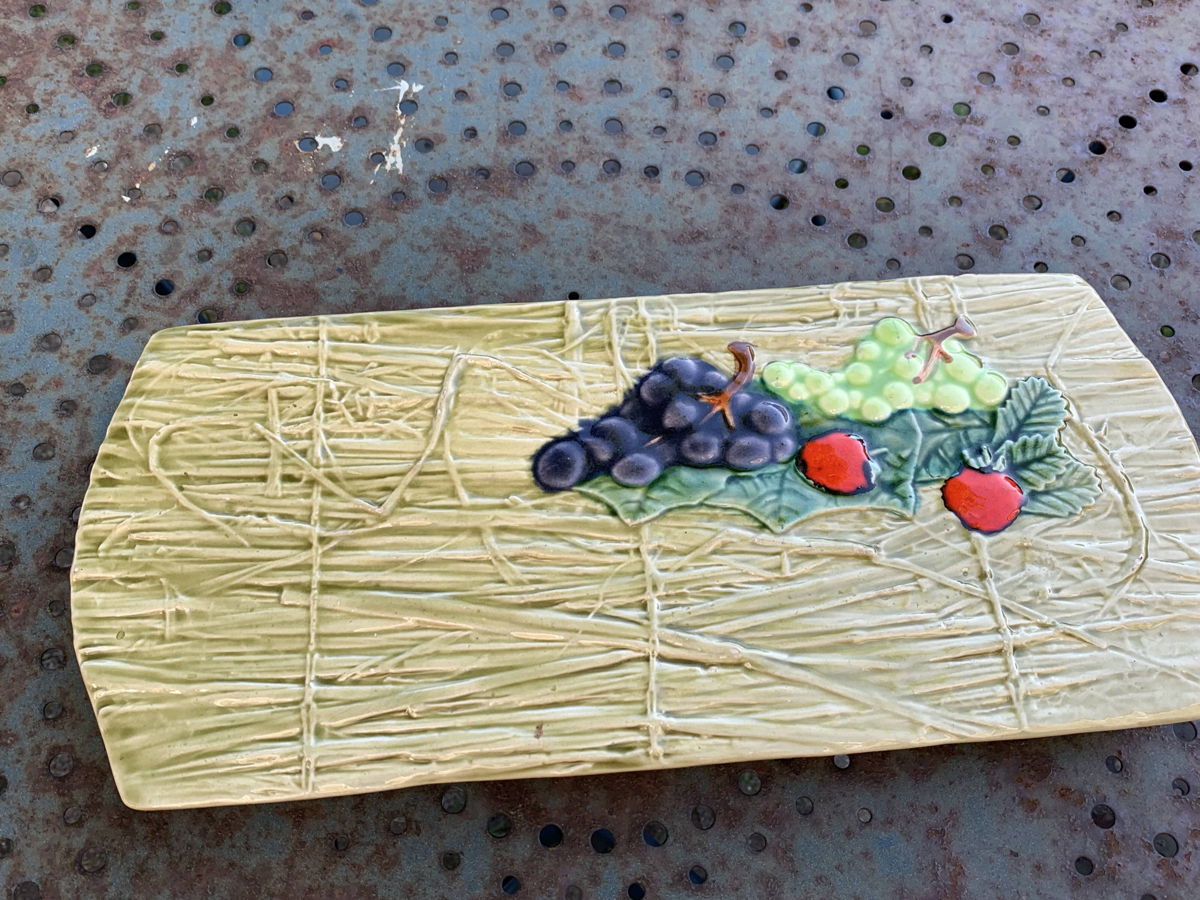 Rectangular cake dish in enameled ceramic, slip, fruit model, straw effect, vintage