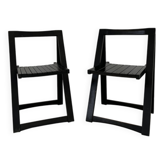 Paire de chaises pliantes en bois dans le goût d'Aldo Jacober