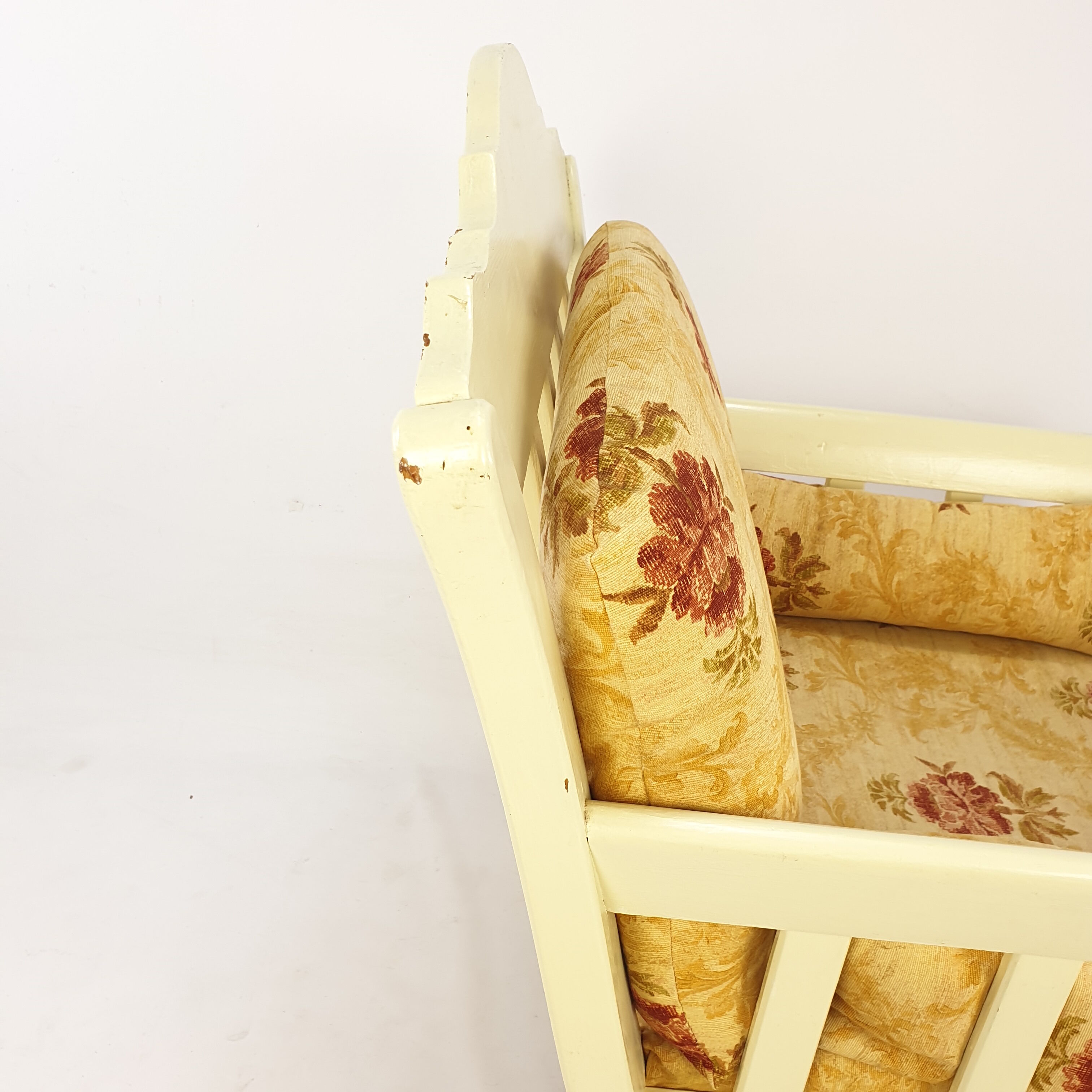 Fauteuil en bois avec des fleurs, années 80