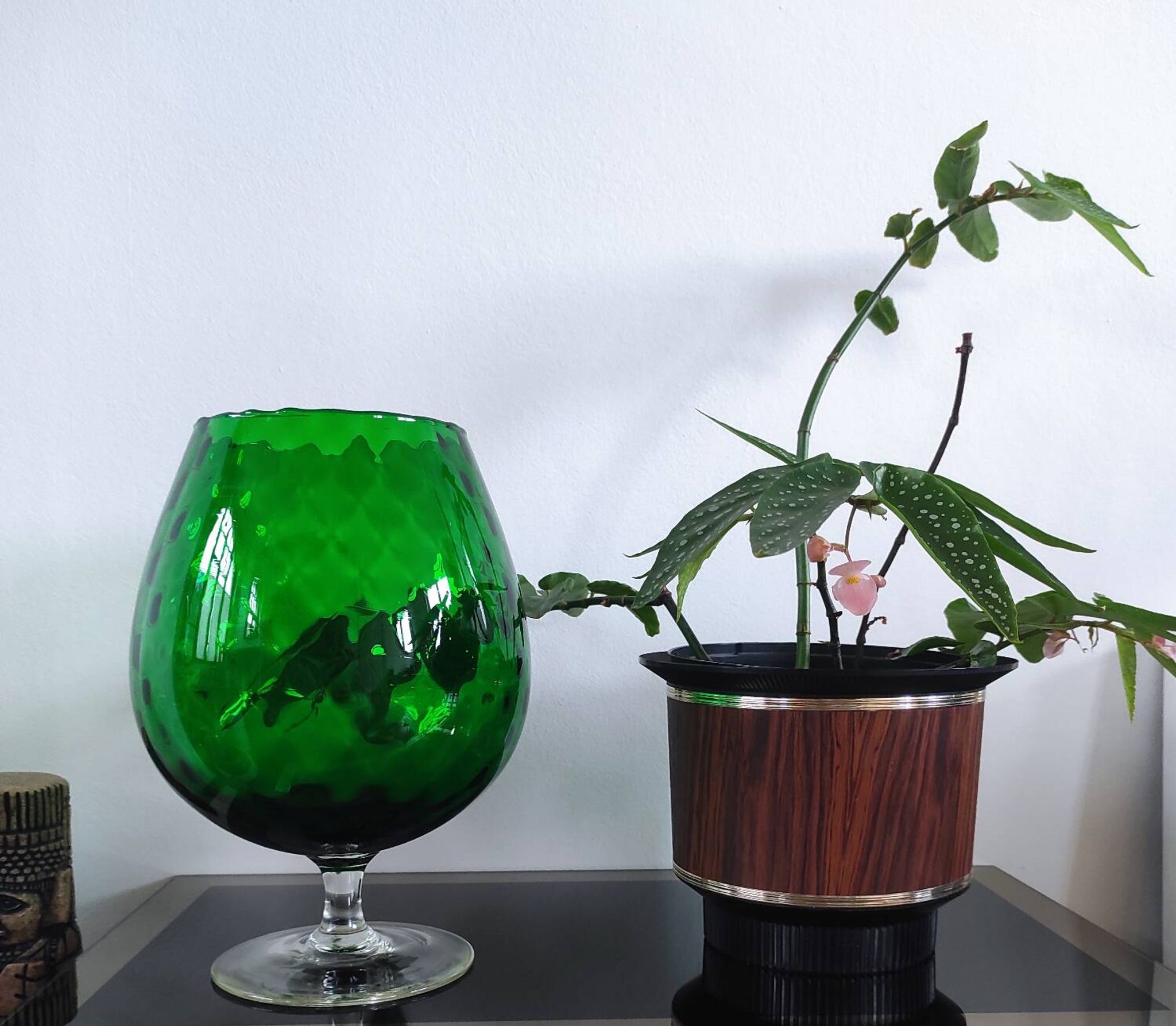 XXL vintage Cognac vase blown glass from Empoli, Italy in emerald green.