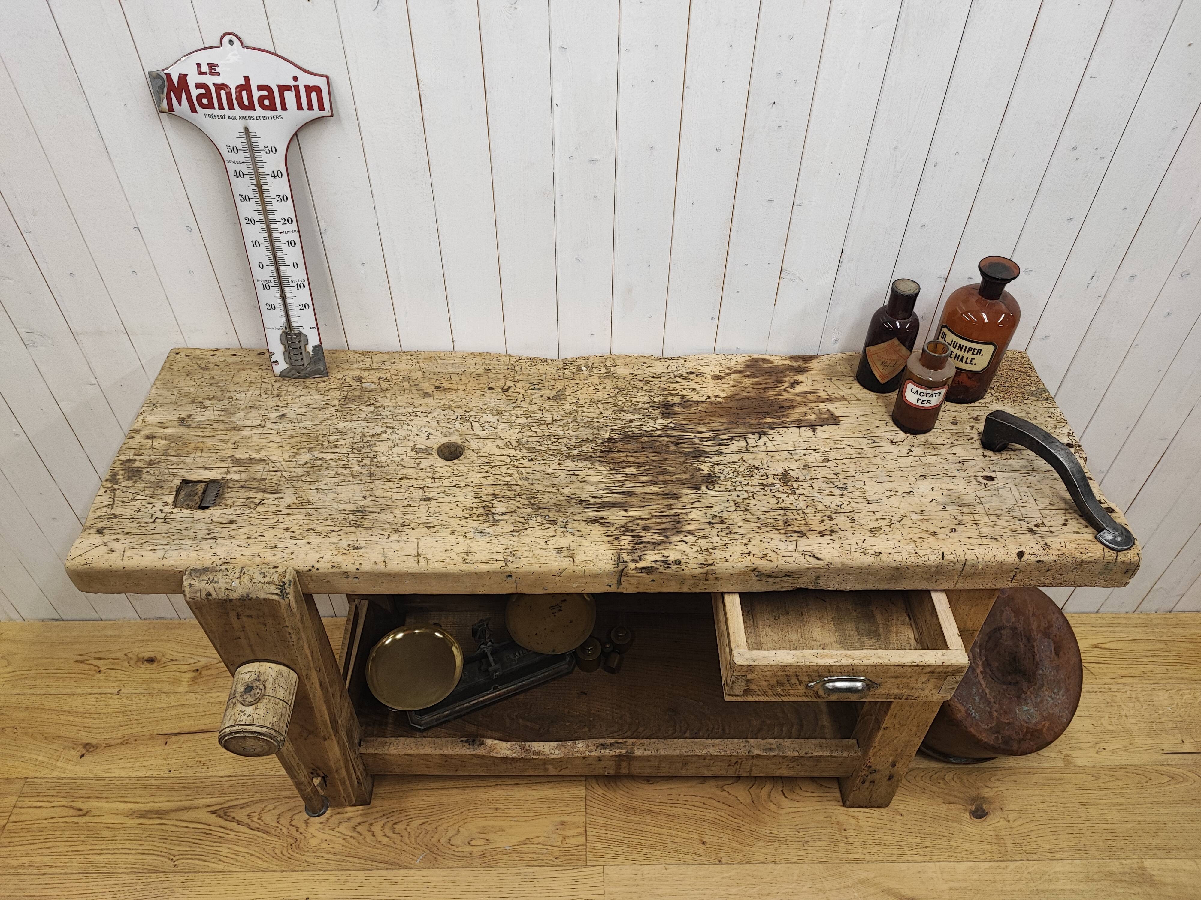 Carpenter's workbench