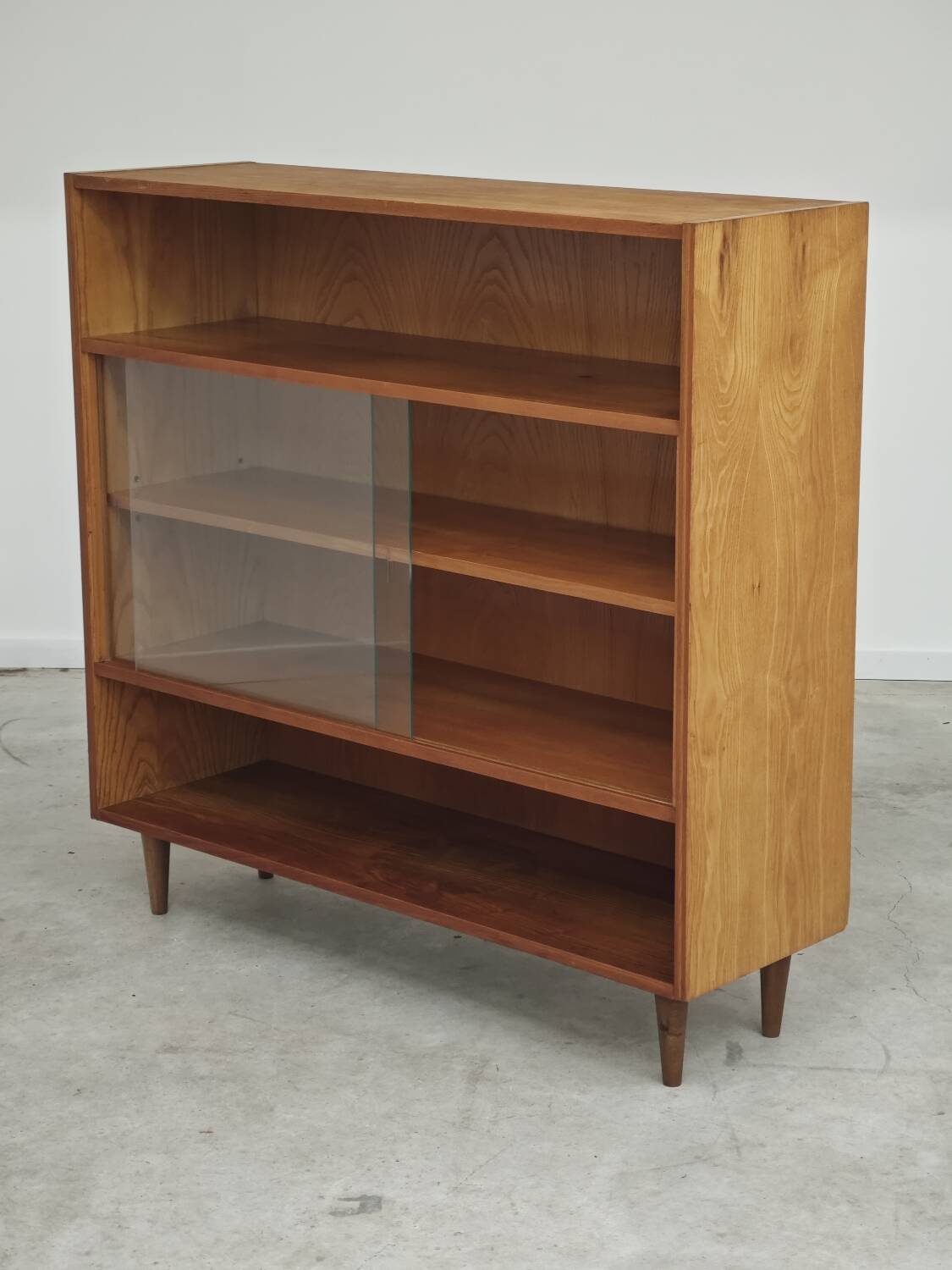 Libena 1960 glass display cabinet / bookcase