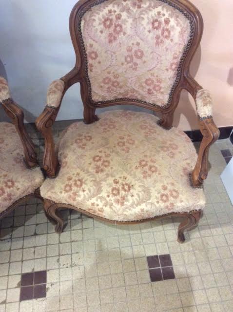 2 convertible armchairs